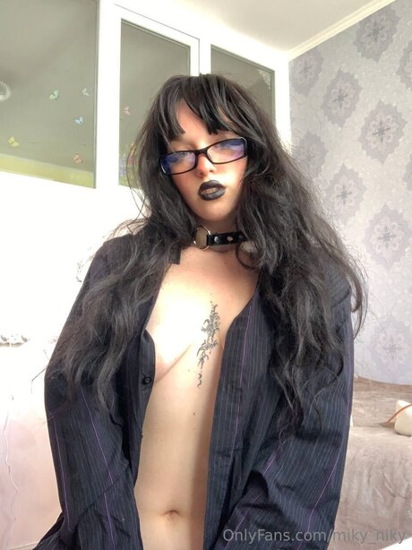 Miky Niky pornstar erotic picture