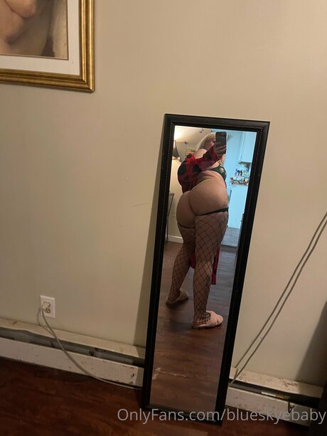 Blueskyebaby model pretty pic