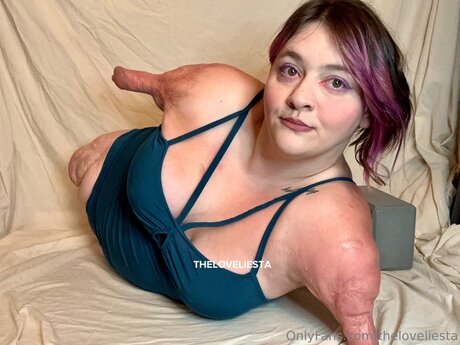 Theloveliesta adult model images