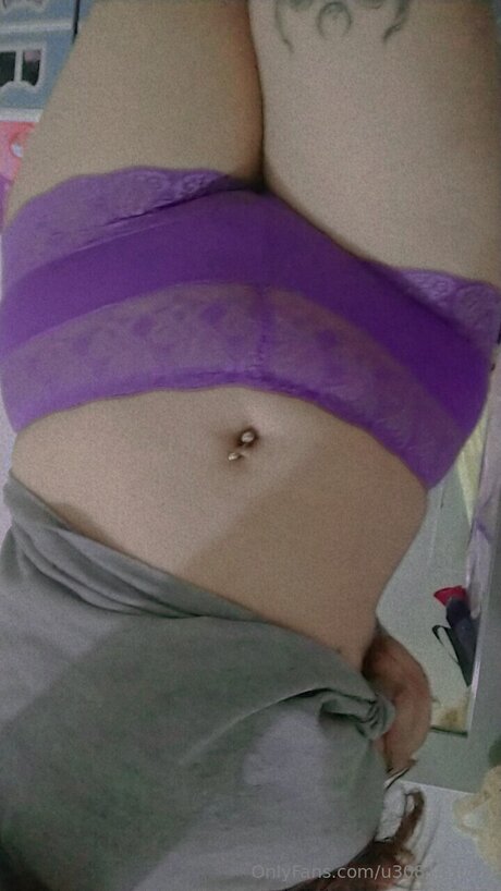 U308143049 sexy star images