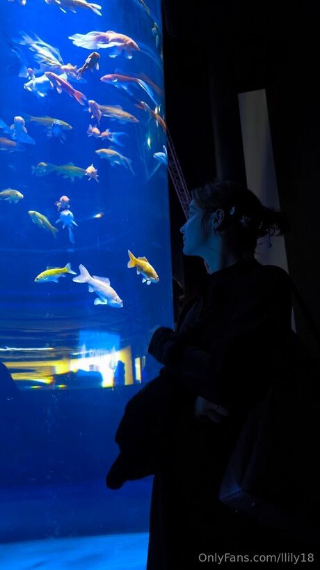 Llily18 sexy pornstar pic