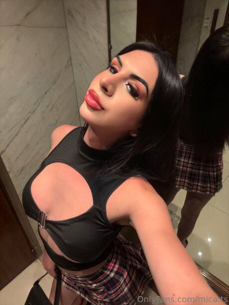 Micaelaa Xxx art actress photo