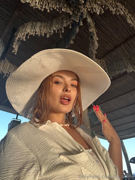 Its Millie model images