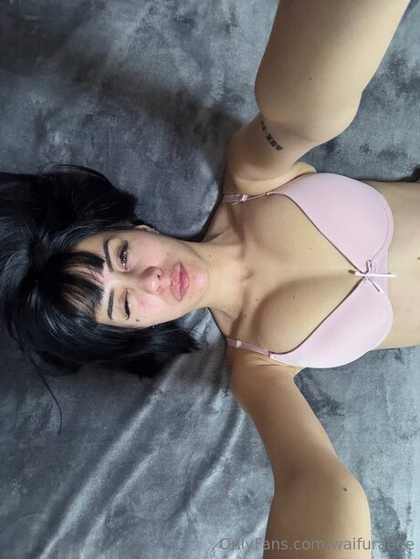 Waifuraeee sex actress gallery