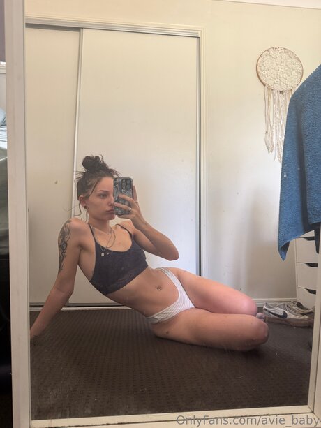 Avie Baby pornographic actress photo