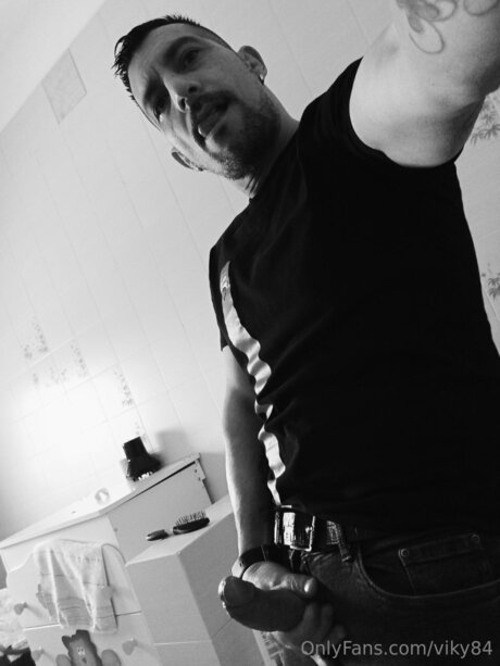 Viky84 erotic model photos