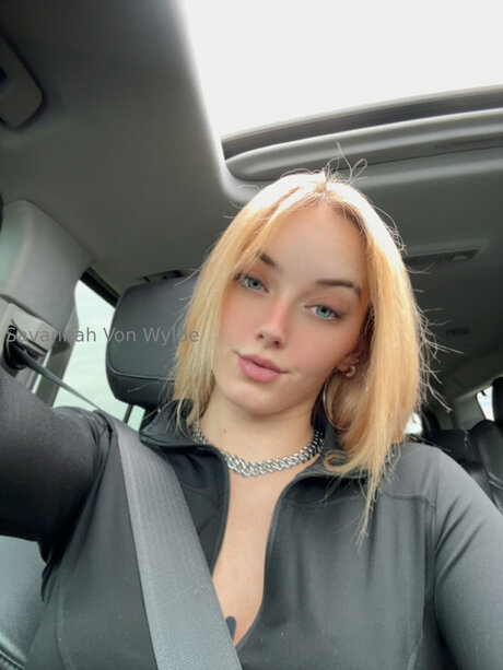 Savannahvonwylde free pornstar gallery