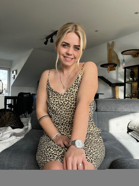 Bellablondofficial exclusive model galleries