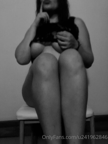 Onlyfanssexycamille erotic model photos