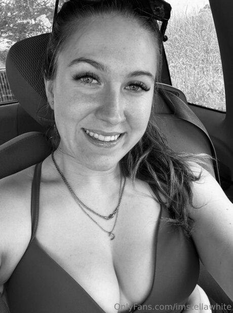 Imstellawhite sexy star img