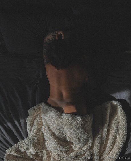 Stucklikehoney pretty pornstar image