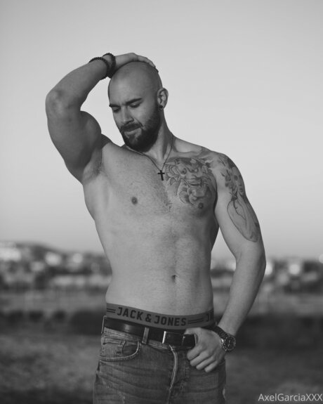 Axelgarciafree star top archive