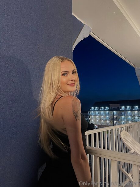 Nazareah top model pic