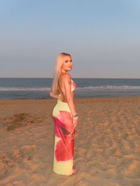 Nazareah beautiful star picture