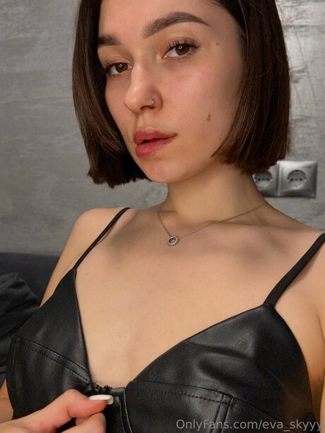 Eva Skyyy pornstar top archive