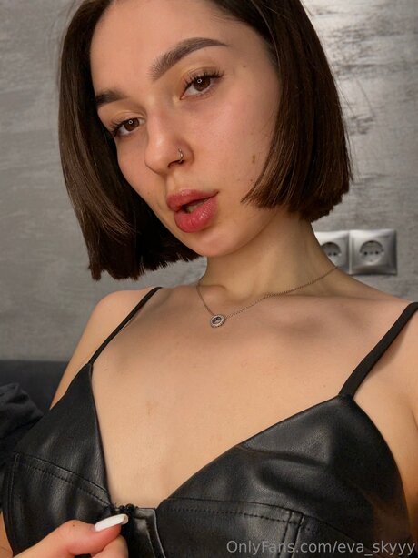 Eva Skyyy star nude pics