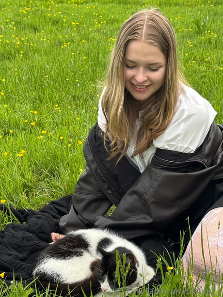 Tashha S model pretty archive