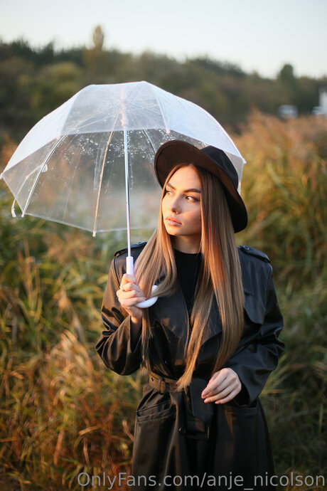 Anje Nicolson star nudes gallery