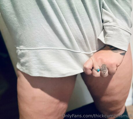Thickcumzmama6 star sexy pics