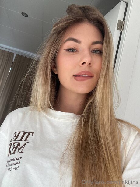 Jinkijins model beautiful img