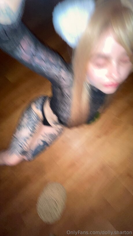 Dolly Sharton nudes actress pics