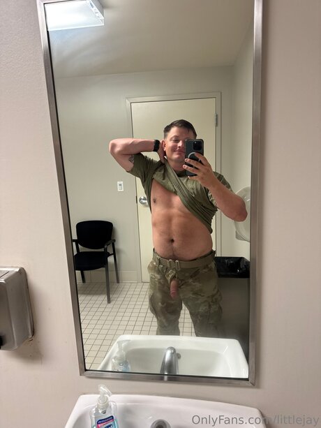 Littlejay model top pic