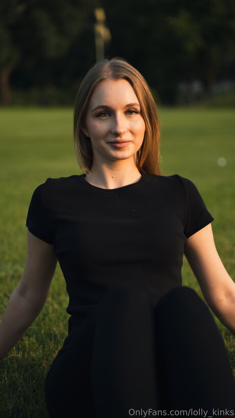 Lolly Kinks top actress pics