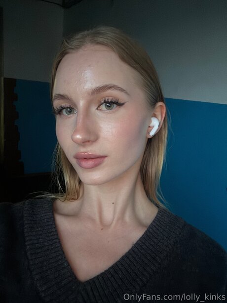 Lolly Kinks actress archive