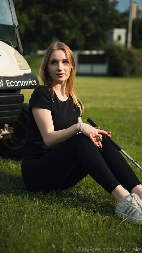 Lolly Kinks porn actress archive