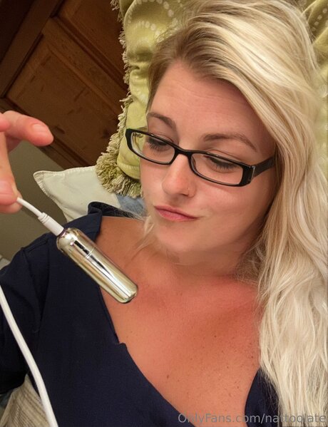 Nattoolate nude pornstar archive