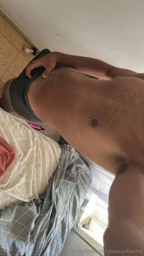 Oteupikachu model nudes galleries