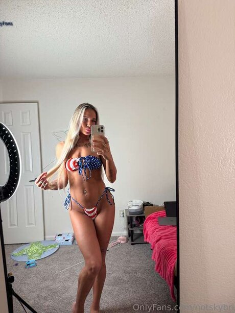 Notskybri top star photo