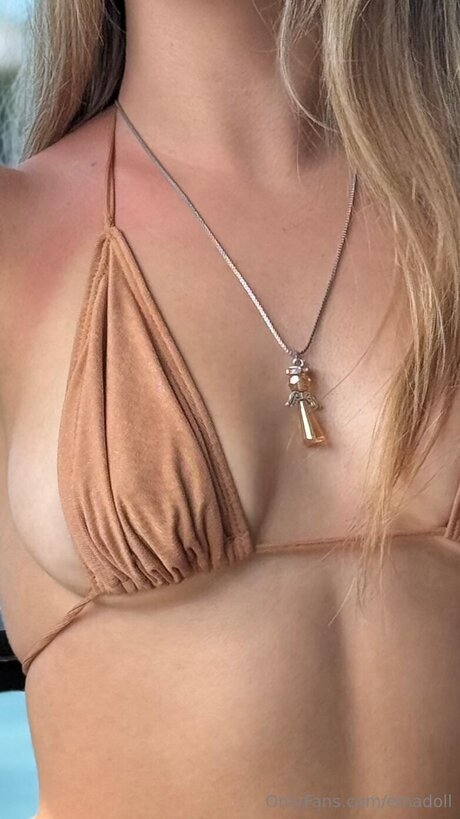 Emadoll naked model gallery