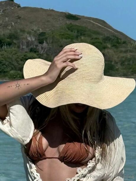 Emadoll high quality model photos