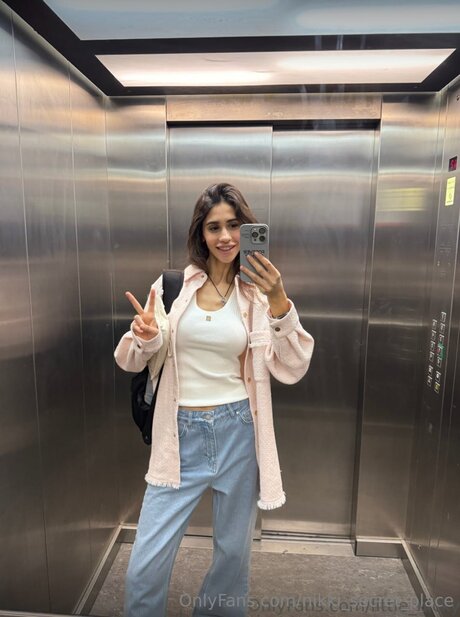 cute babe onlyfans hot sexy images