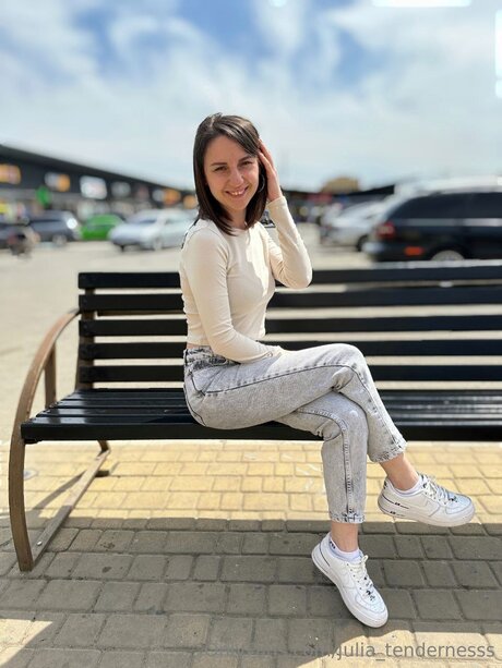 Julia Tendernesss star high quality images