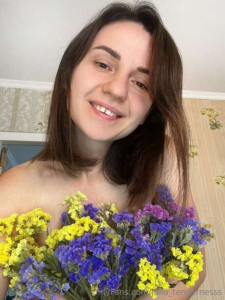 Julia Tendernesss star beautiful gallery