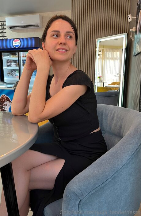 Julia Tendernesss nice pornstar pics