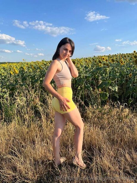 Julia Tendernesss star top image