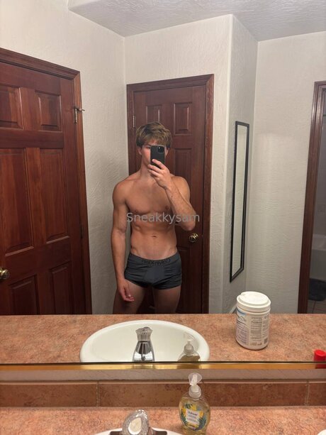 Sneakkysam pornstar nude pictures