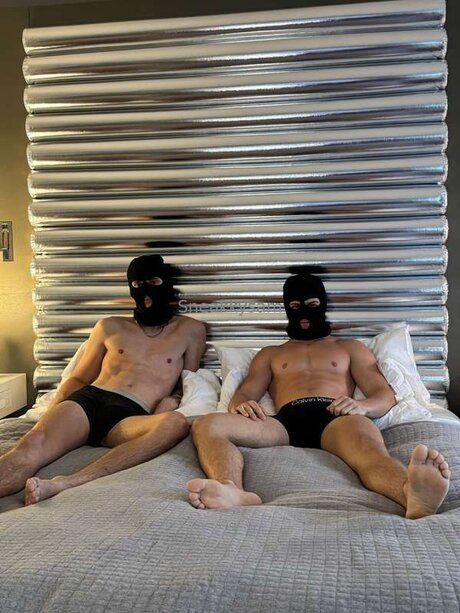 Sneakkysam model hd galleries