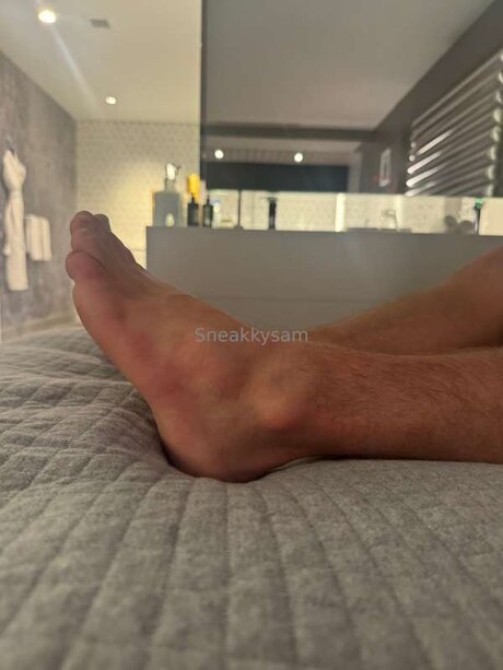 Sneakkysam top model images