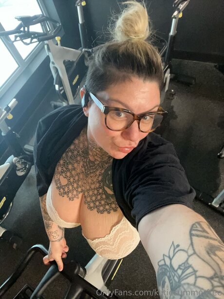 Katiesummerfree porn model pictures