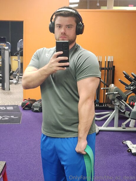 The Az Dean exclusive star pic