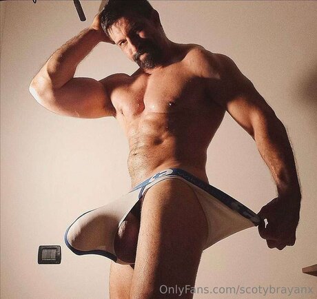 Scotybrayanx hot actress photos