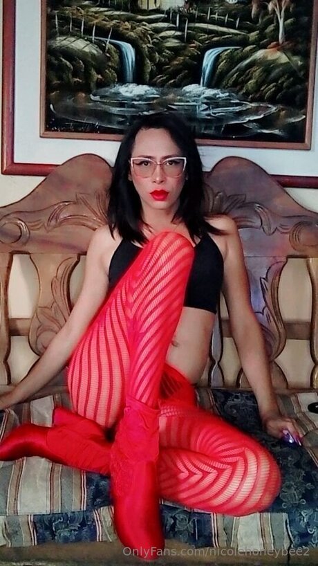 Nicolehoneybee2 sex model pictures