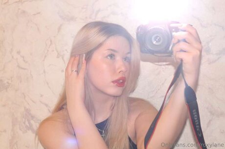 Roxylane xxx actress pics