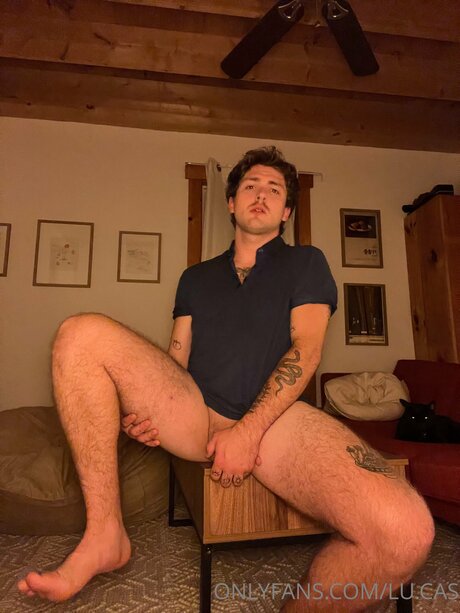 Lu Cas model free picture