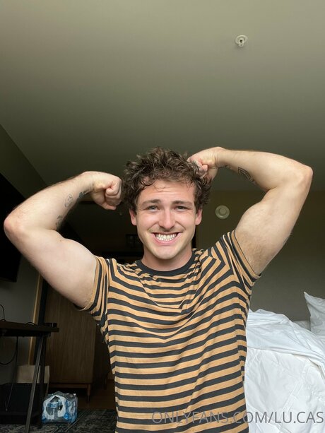 Lu Cas exclusive star photo