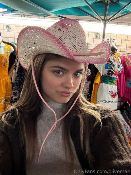 Olivemae art actress pics